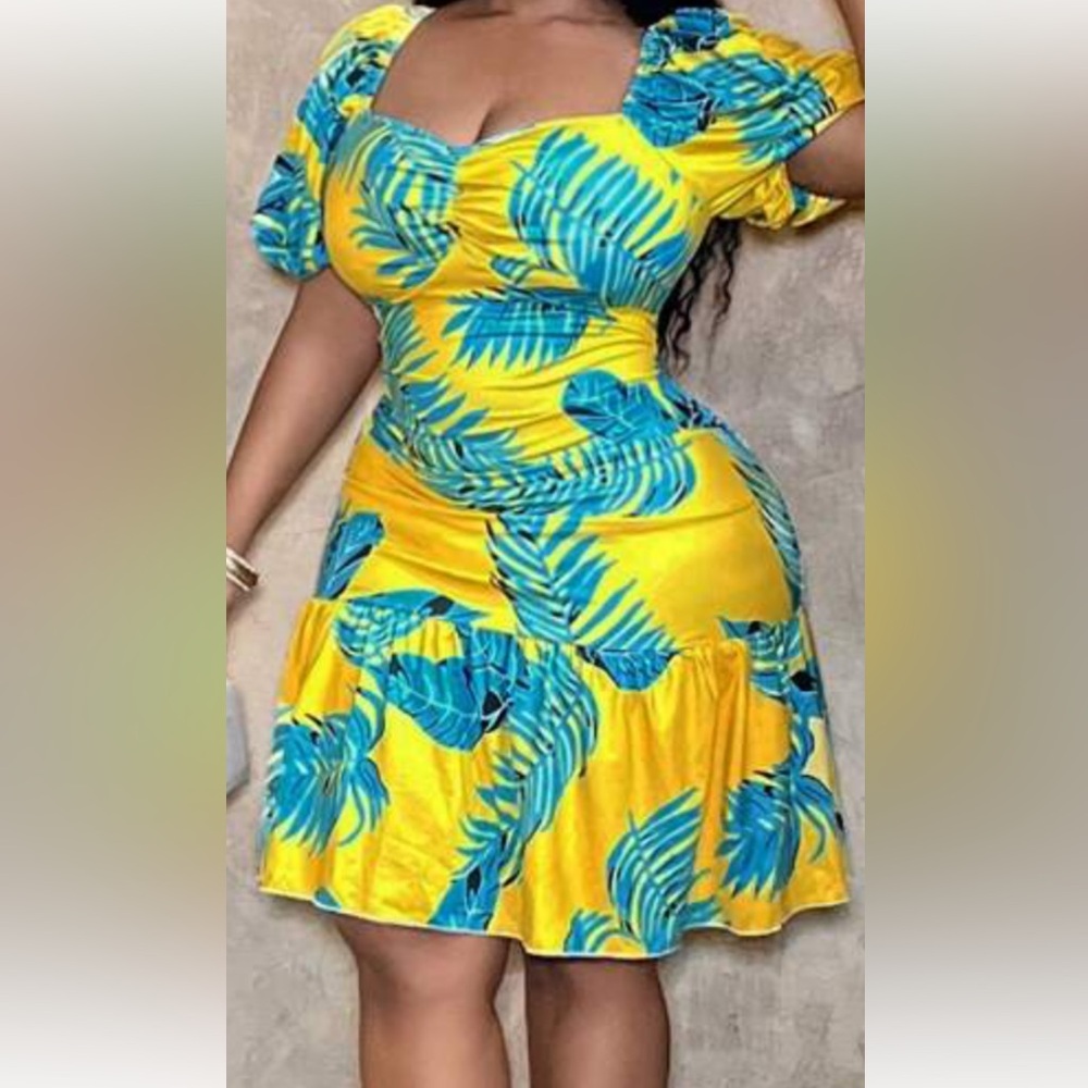 SHEIN Tropical Yellow and Green Dress Size 3X
NWOT